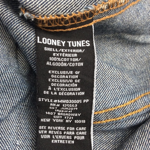 Looney Tunes members only oversized jean jacket. Men’s Medium - Picture 8 of 8
